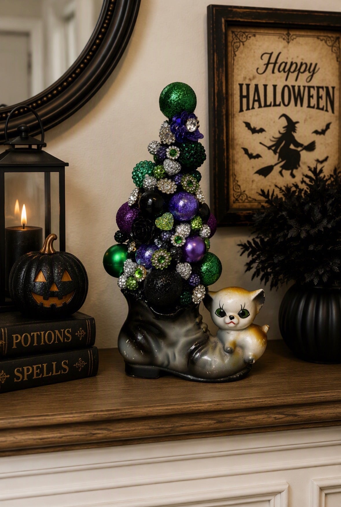 Vintage Ceramic Puss in Boots Bottle Brush Tree - One-of-a-Kind Halloween Decor – Retro Fall Tabletop Display – Handmade (Copy)